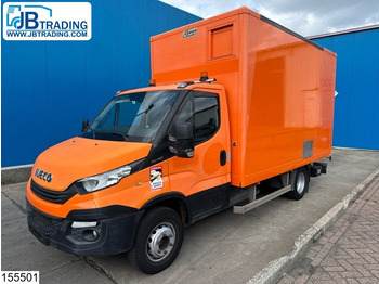 Грузовик с закрытым кузовом IVECO