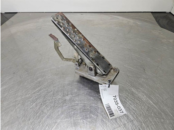 Liebherr A924B-7024466-Brake pedal/Bremspedal/Rempedaal в лизинг Liebherr A924B-7024466-Brake pedal/Bremspedal/Rempedaal: фото 1