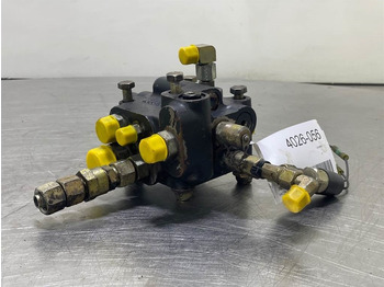 : фото в шапке страницы