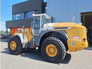 Колёсный погрузчик LIEBHERR L 580
