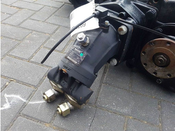 : фото в шапке страницы