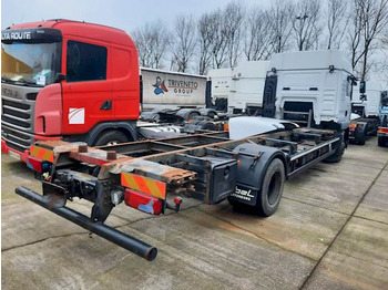 Грузовик-контейнеровоз/ Сменный кузов MAN TGM 15.290 4X2 LL: фото 3