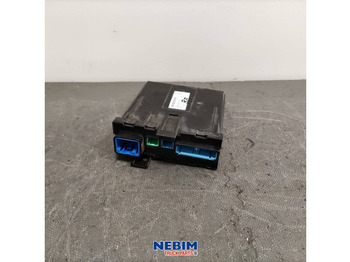 : фото в шапке страницы