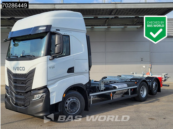 Грузовик-контейнеровоз/ Сменный кузов IVECO S-WAY
