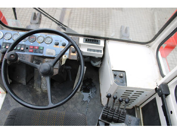 Дизельный погрузчик SveTruck 25120-42: фото 4 Дизельный погрузчик SveTruck 25120-42: фото 4