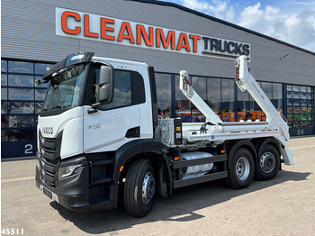 Портальный бункеровоз IVECO X-WAY