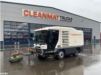 : фото в шапке страницы