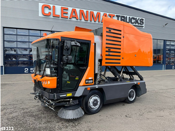 Подметально-уборочная машина RAVO