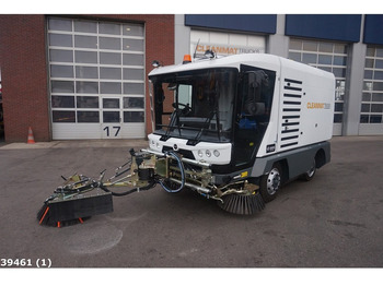 Подметально-уборочная машина RAVO