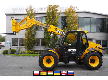 Телескопический фронтальный погрузчик JCB