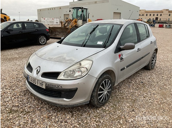 Легковой автомобиль RENAULT