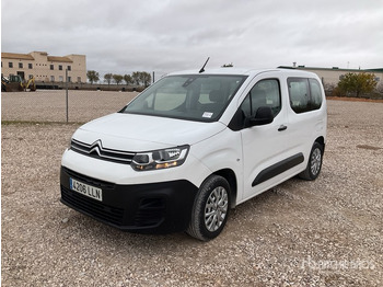 Микроавтобус CITROËN