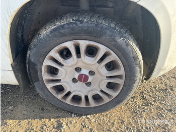 Легковой автомобиль Fiat Panda Automobile: фото 4