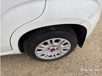 Легковой автомобиль Fiat Panda Automobile: фото 4