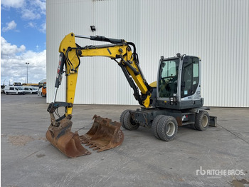 Колёсный экскаватор WACKER