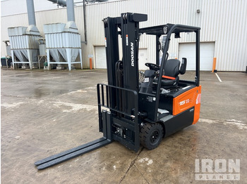 Электропогрузчик 2023 Doosan B15T-7 PLUS 1500 kg Chariot Elevateur Elect ... Electric Forklift: фото 2