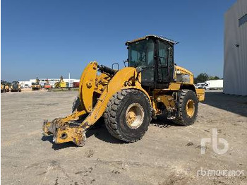 Колёсный погрузчик CATERPILLAR 938M