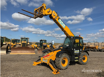 Телескопический погрузчик JCB