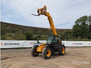 Телескопический погрузчик JCB
