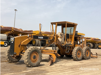 Грейдер CATERPILLAR 140H