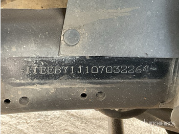 Внедорожник TOYOTA Land Cruiser