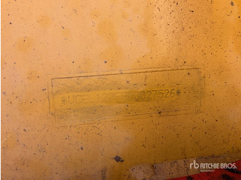 Колёсный погрузчик VOLVO L120F