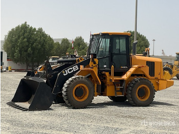Колёсный погрузчик JCB 437
