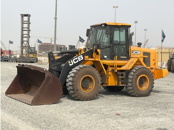 Колёсный погрузчик JCB 437