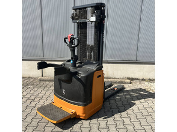 Штабелер STILL