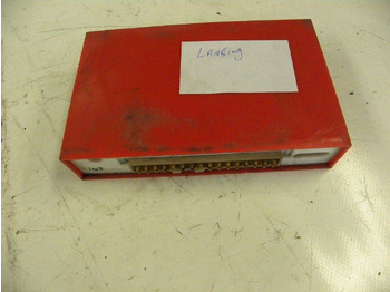 : фото в шапке страницы