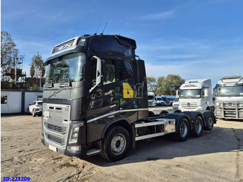 Грузовик-шасси VOLVO FH16 750