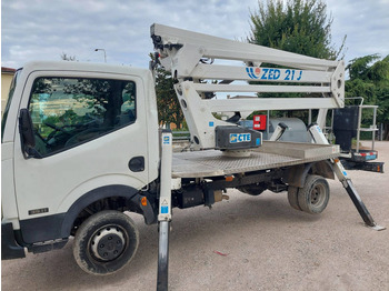 Грузовик с подъемником