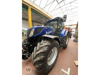 Трактор NEW HOLLAND T7.245