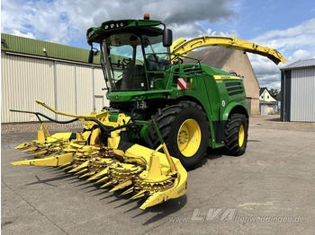 Кормоуборочный комбайн JOHN DEERE 8400