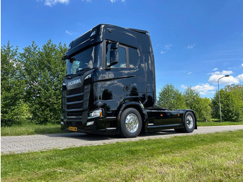 Тягач SCANIA S 500