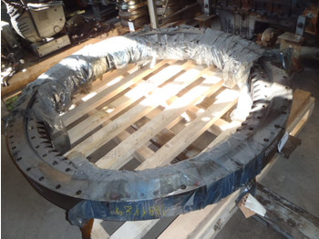 Поворотное кольцо NEW HOLLAND