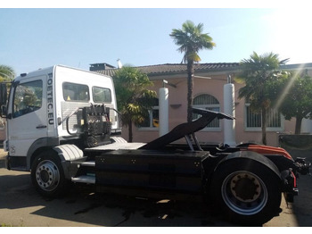 Грузовик MERCEDES-BENZ