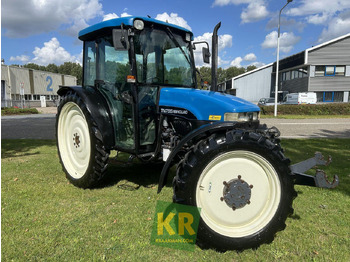 Трактор NEW HOLLAND
