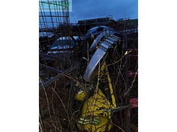 Кормоуборочный комбайн CLAAS Jaguar 950