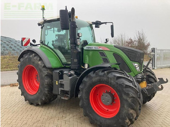Трактор FENDT 724 Vario