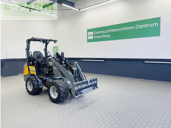 Мини-экскаватор GIANT