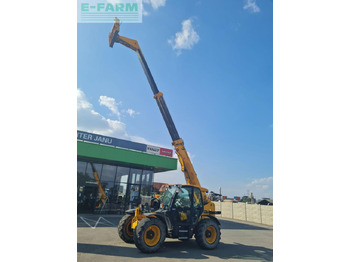 Телескопический погрузчик JCB