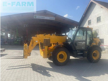 Телескопический погрузчик JCB