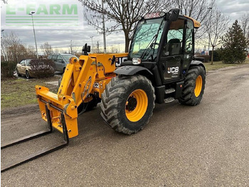 Телескопический погрузчик JCB