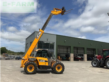 Телескопический погрузчик JCB