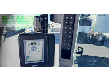 Трактор JCB 8330: фото 4