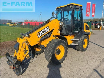 Телескопический погрузчик JCB