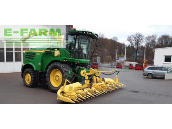 Кормоуборочный комбайн JOHN DEERE 8400