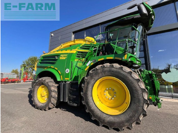 Кормоуборочный комбайн JOHN DEERE 8600