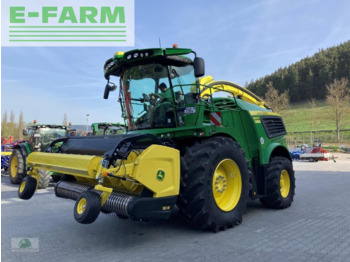 Кормоуборочный комбайн JOHN DEERE
